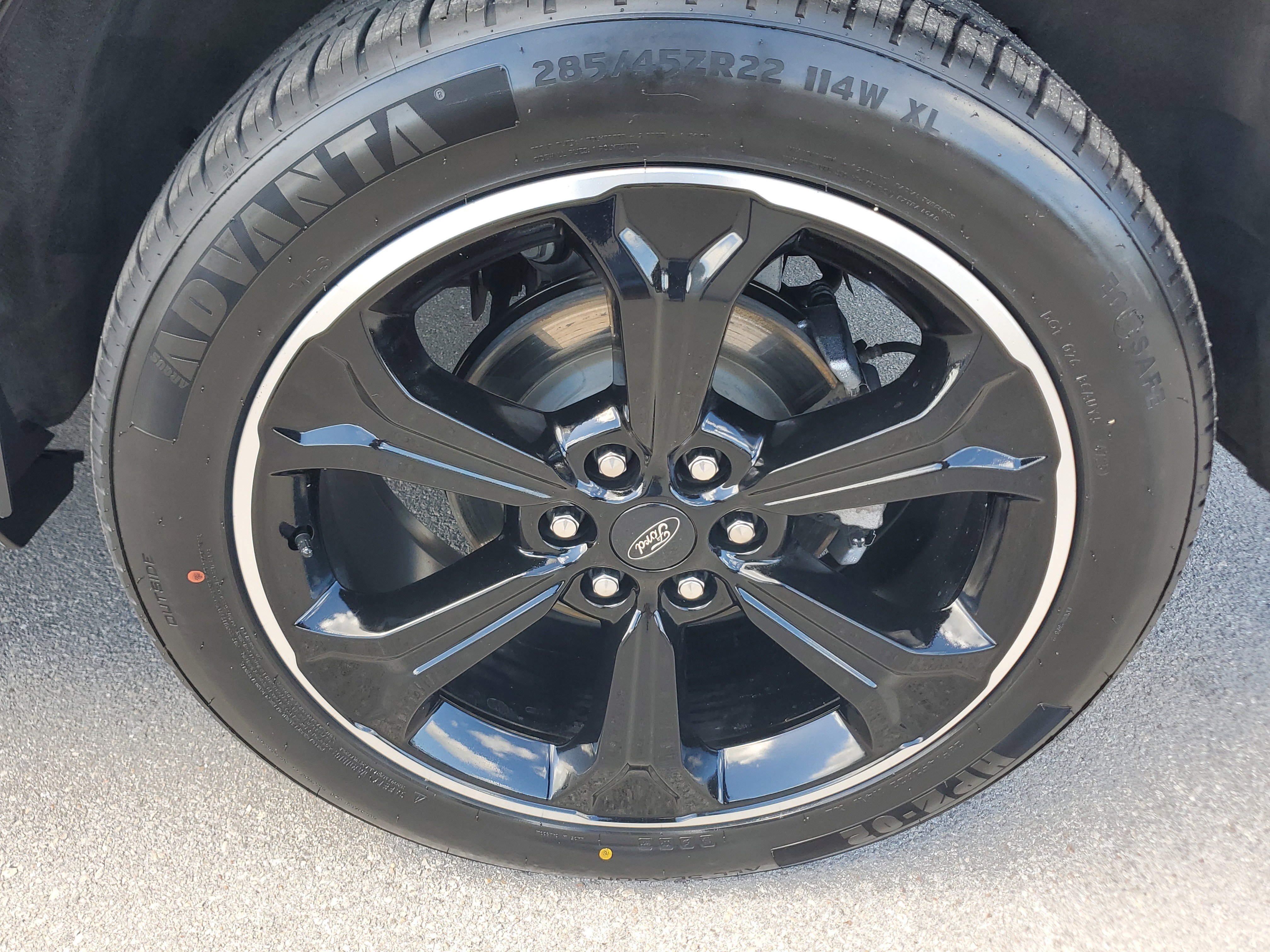 Certified 2023 Ford Expedition Limited image 30