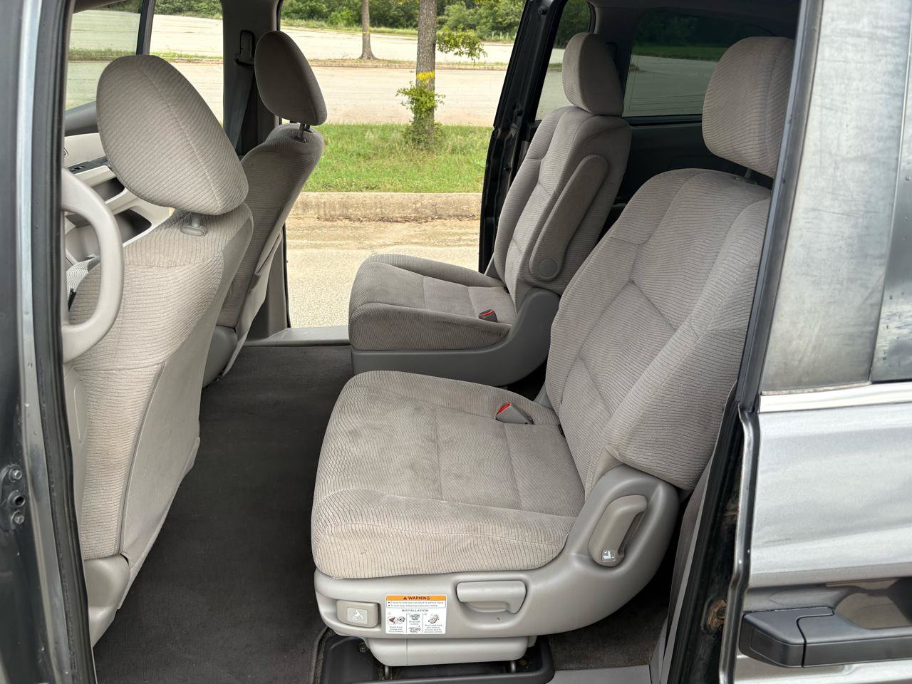 Used 2011 Honda Odyssey LX image 23