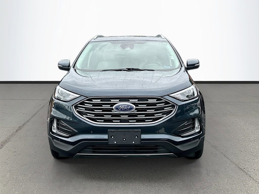 Used 2022 Ford Edge Titanium image 2