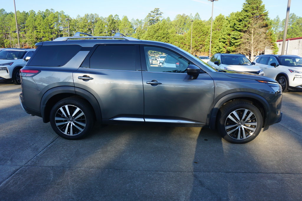 Used 2024 Nissan Pathfinder Platinum FWD image 24