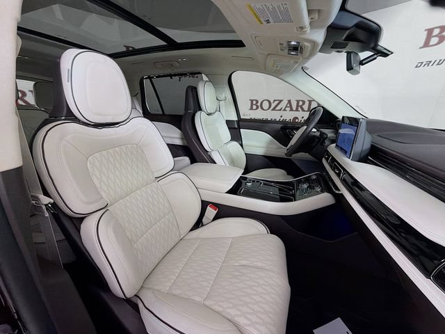 Certified 2024 Lincoln Aviator Black Label AWD/4WD image 35