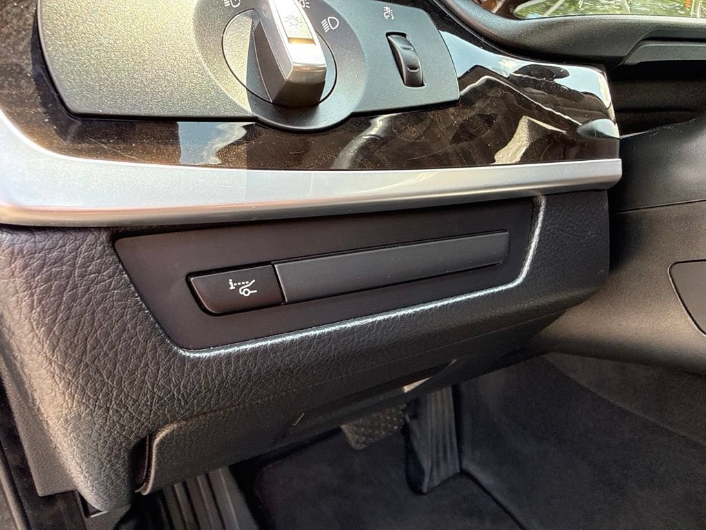 Used 2014 BMW 535i xDrive Sedan AWD/4WD image 22