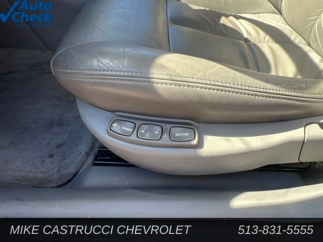 Used 2004 Saturn L-Series LW300 FWD image 6