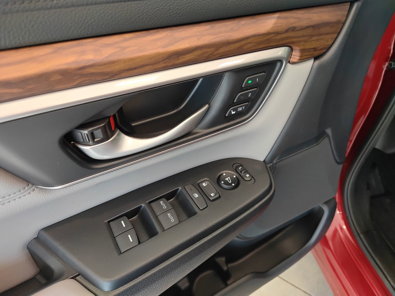 Used 2021 Honda CR-V EX-L image 9