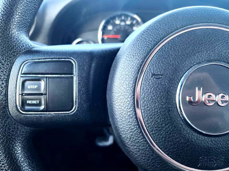 Used 2015 Jeep Wrangler Sport image 30