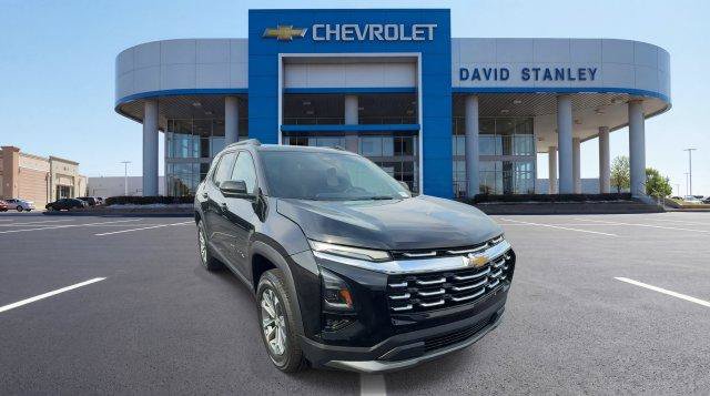 Used 2025 Chevrolet Equinox LT w/ Convenience Package II FWD image 2