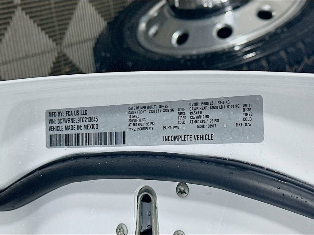 New 2026 RAM 5500 4x4 Crew Cab w/ Laramie Trim Package image 18