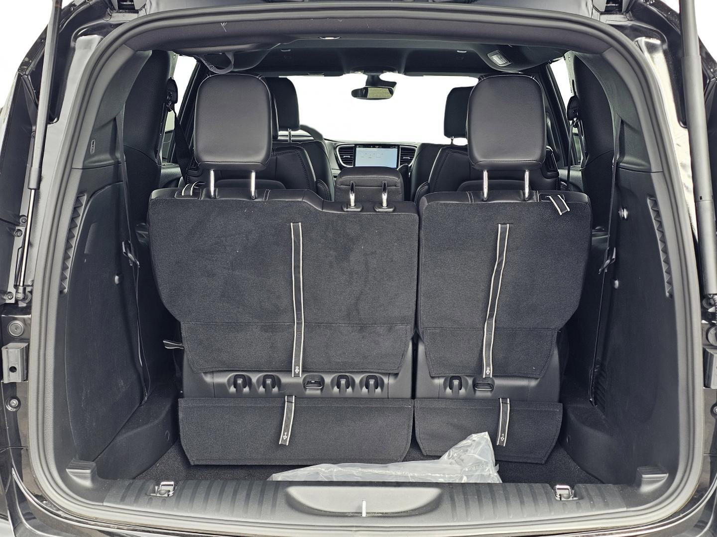 New 2026 Chrysler Pacifica Select w/ S Appearance Package image 12