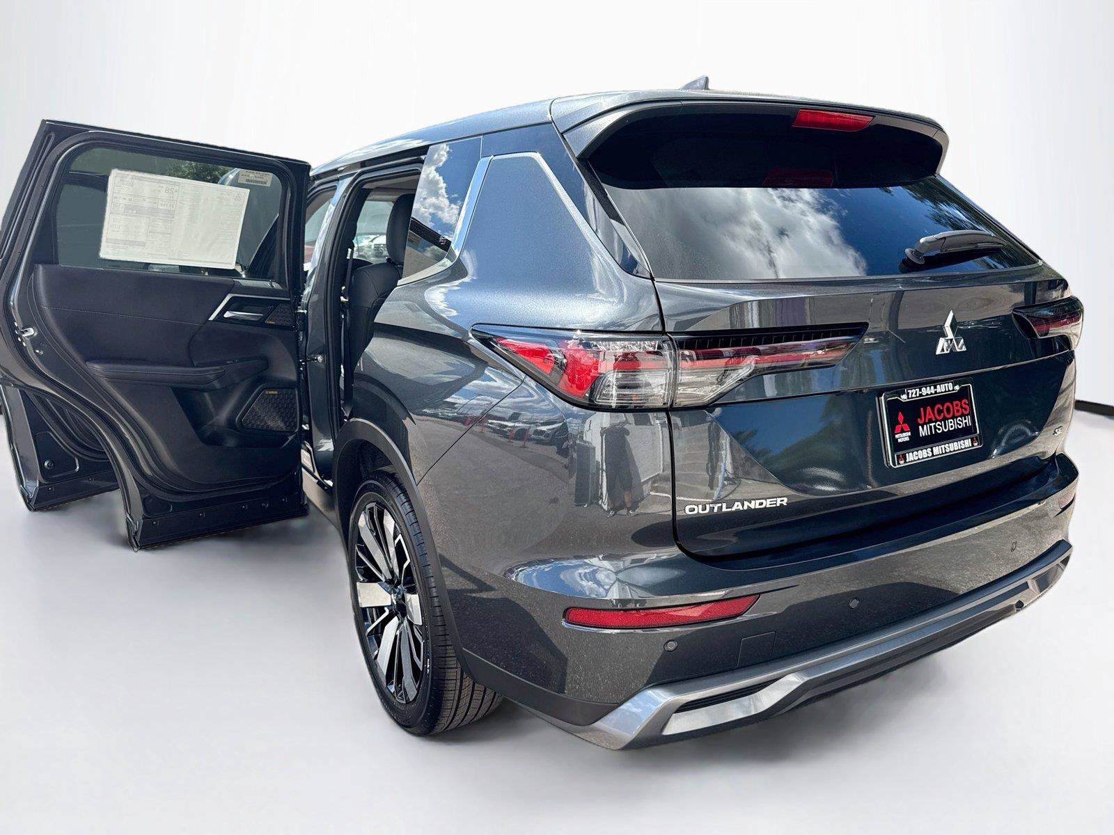 New 2026 Mitsubishi Outlander SE FWD image 39