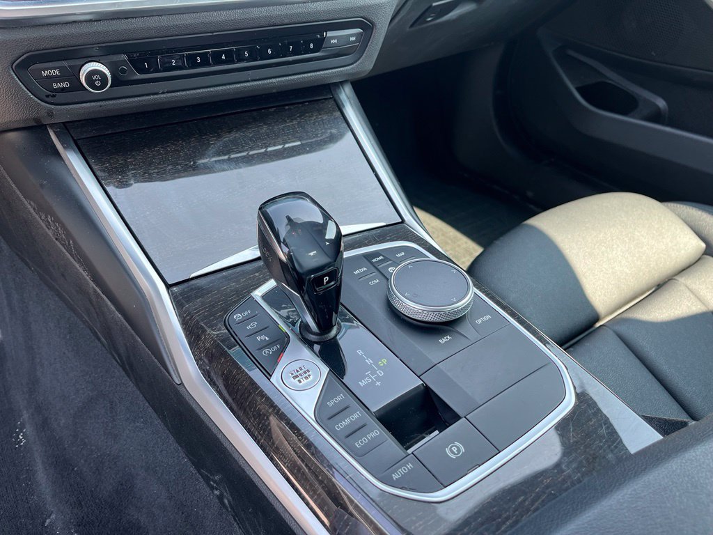 Used 2021 BMW 330i xDrive Sedan w/ Convenience Package AWD/4WD image 38