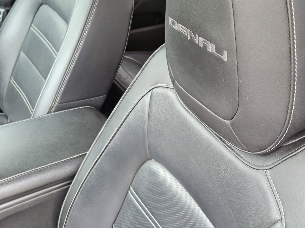 Used 2018 GMC Canyon Denali image 30