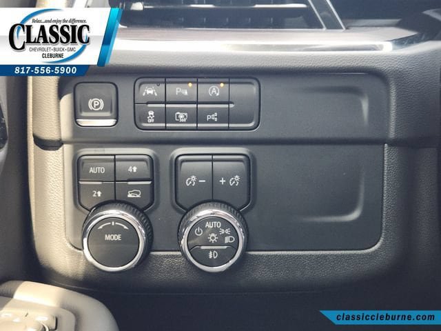 Used 2025 Chevrolet Tahoe Premier AWD/4WD image 23