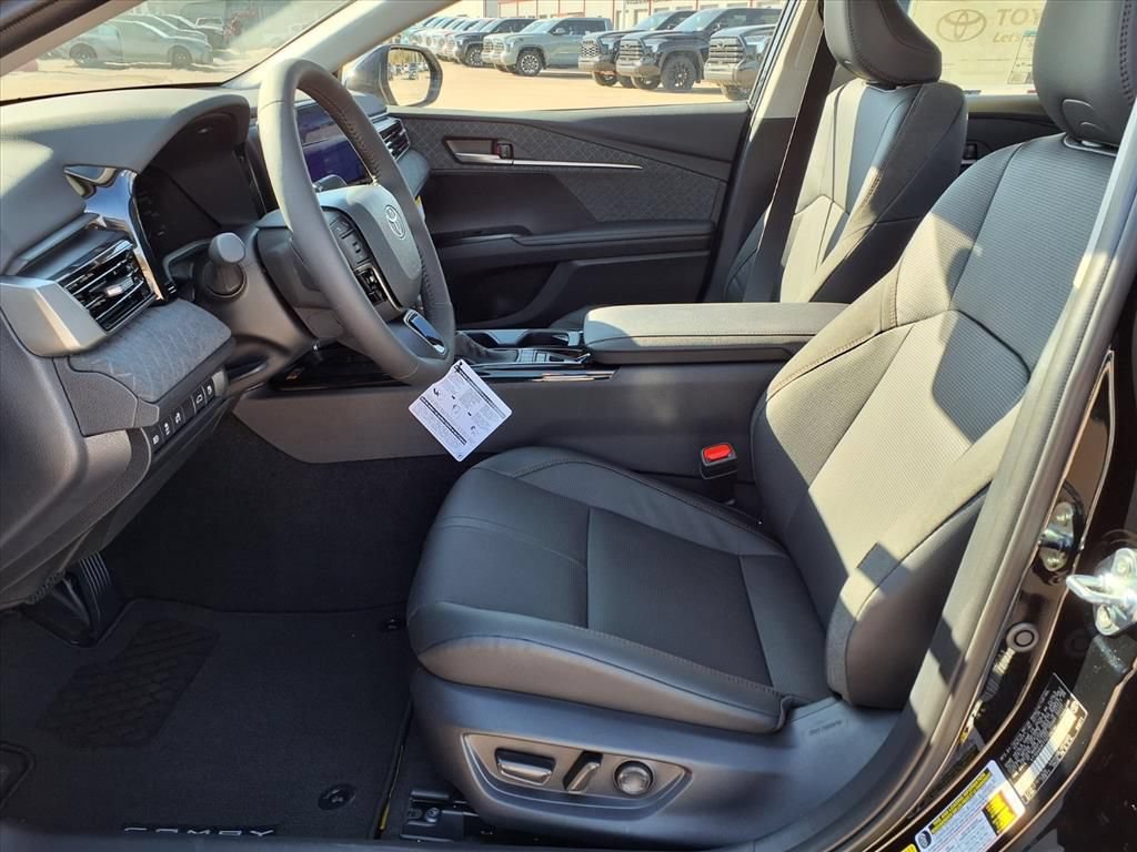 Used 2026 Toyota Camry XLE FWD image 11