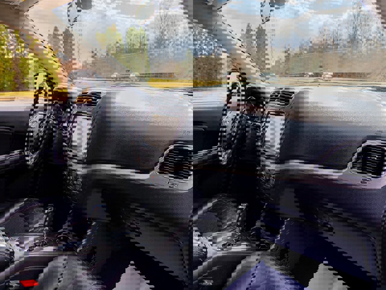 Used 2018 Dodge Journey Crossroad AWD/4WD image 18