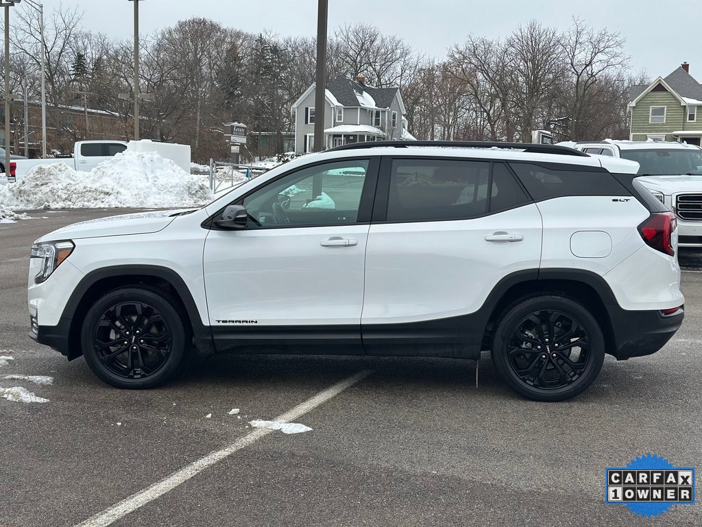 Used 2022 GMC Terrain SLT w/ Elevation Edition image 6