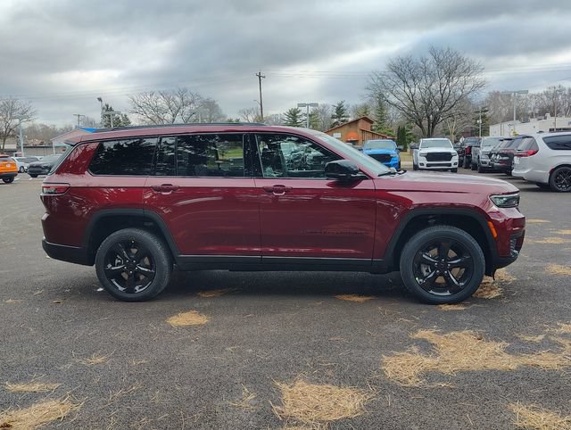 New 2025 Jeep Grand Cherokee L Laredo AWD/4WD image 2