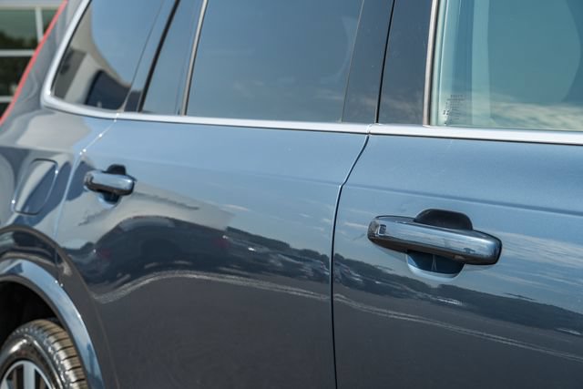 Certified 2023 Volvo XC90 T8 Ultimate w/ Lounge Package AWD/4WD image 16