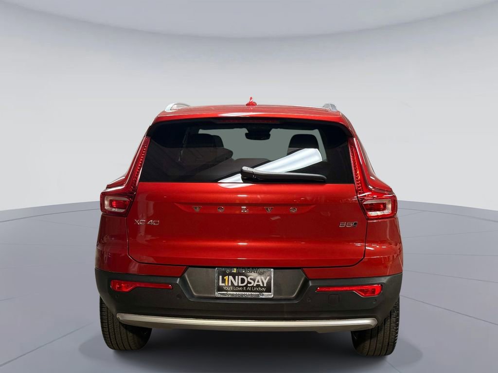 Certified 2024 Volvo XC40 B5 Ultimate w/ Protection Package Premier AWD/4WD image 11