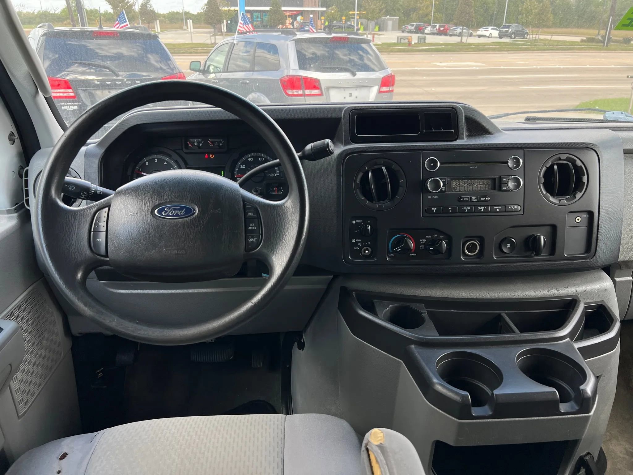 Used 2011 Ford E-150 and Econoline 150 image 20