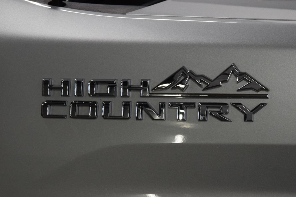 Used 2022 Chevrolet Silverado 3500 High Country w/ LPO, Hitch Package AWD/4WD image 18