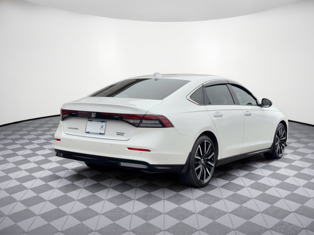 Used 2024 Honda Accord Touring image 9