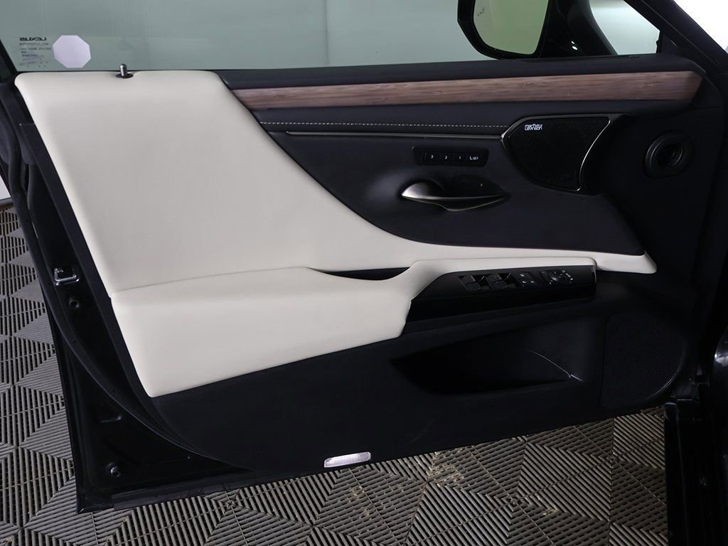 Used 2023 Lexus ES 350 w/ Ultra Luxury Package image 27