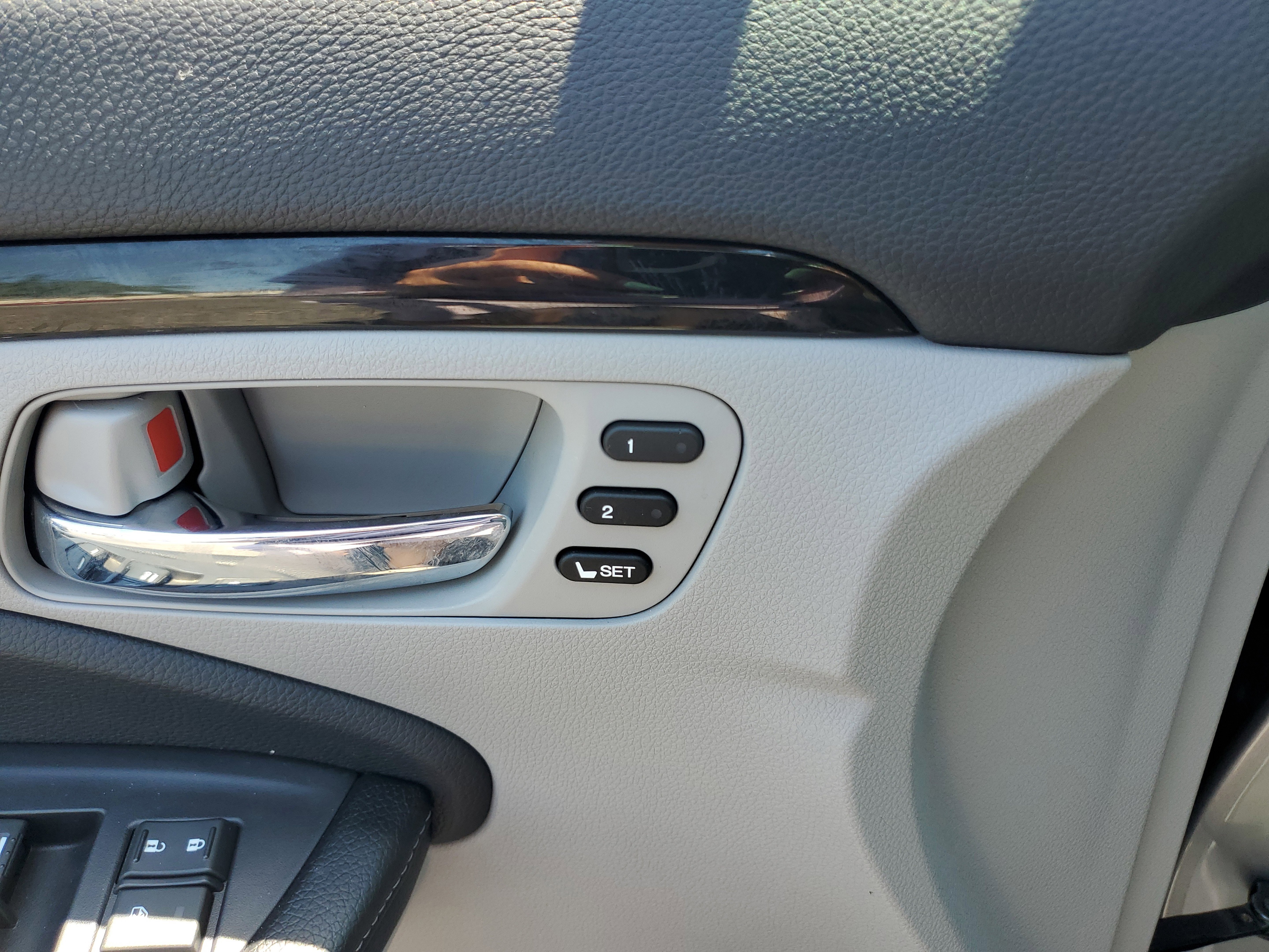 Used 2018 Honda Ridgeline RTL-E image 18