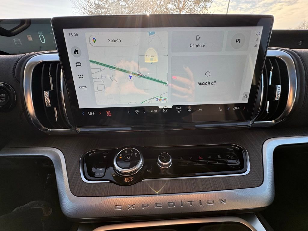 Used 2025 Ford Expedition Platinum w/ Platinum Ultimate Package image 31