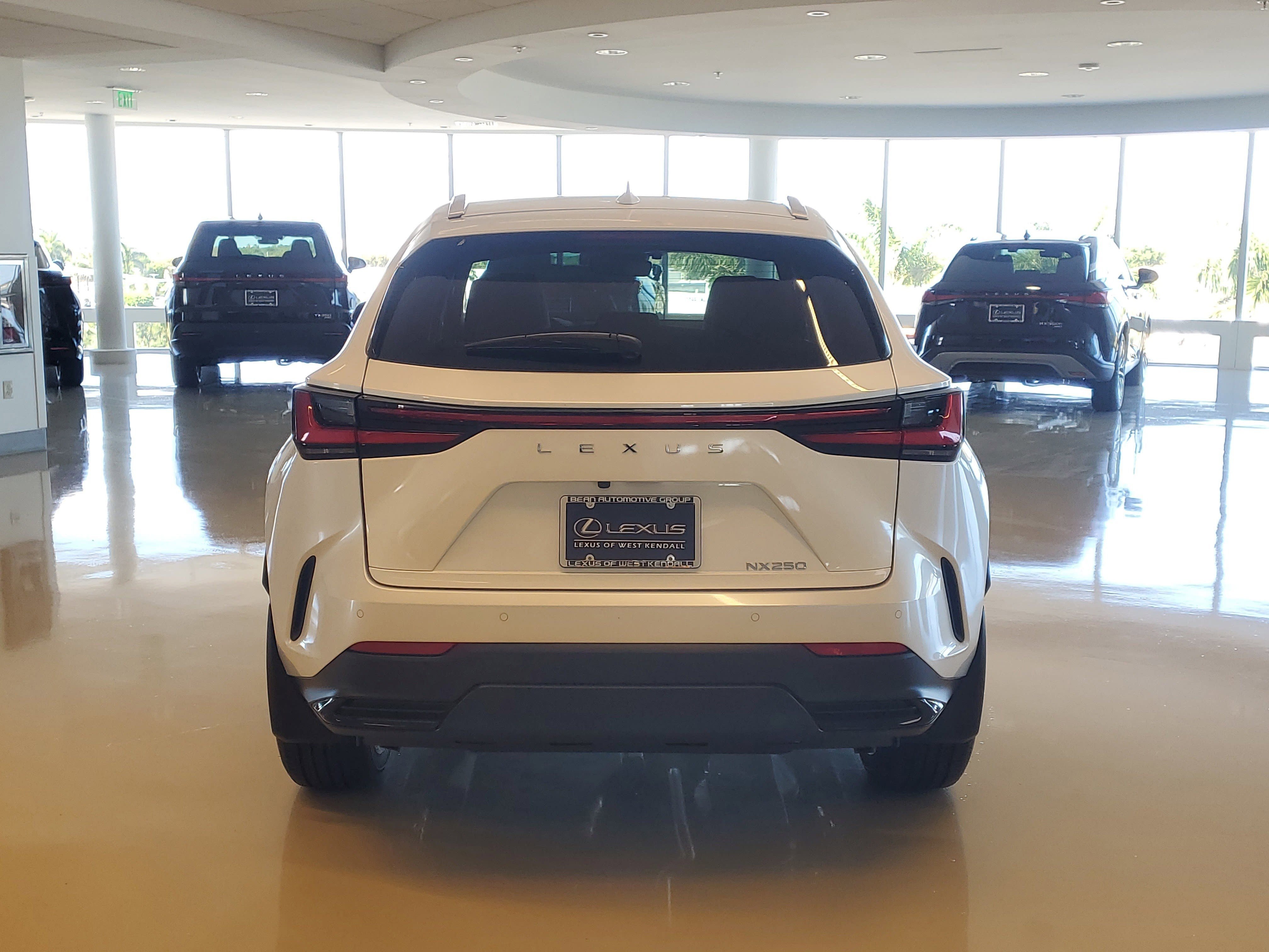 Used 2025 Lexus NX 250 FWD w/ Towing Package (2000 Lbs) image 10
