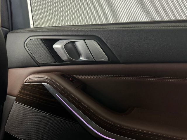 Used 2020 BMW X5 xDrive50i w/ Executive Package image 40