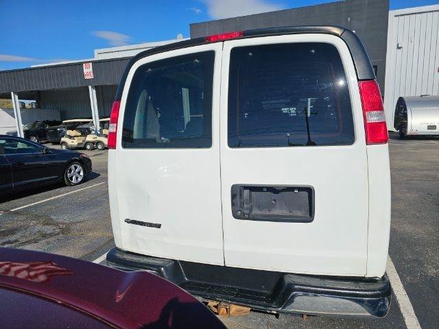 Used 2019 Chevrolet Express 3500 LT w/ LT Preferred Equipment Group RWD image 6