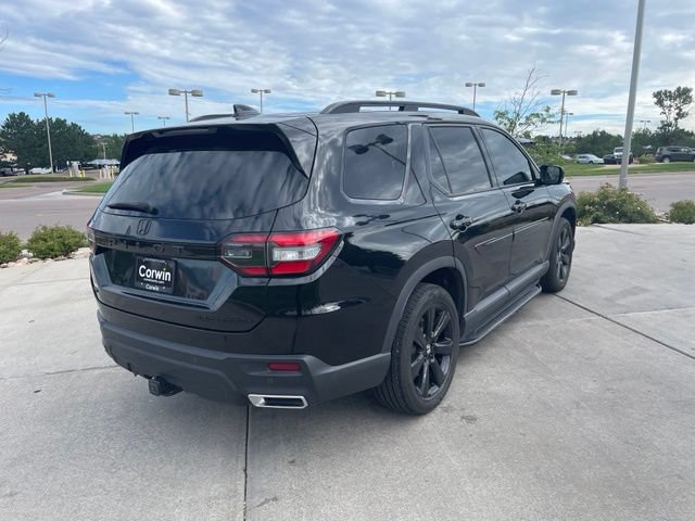 Used 2025 Honda Pilot Black Edition image 10