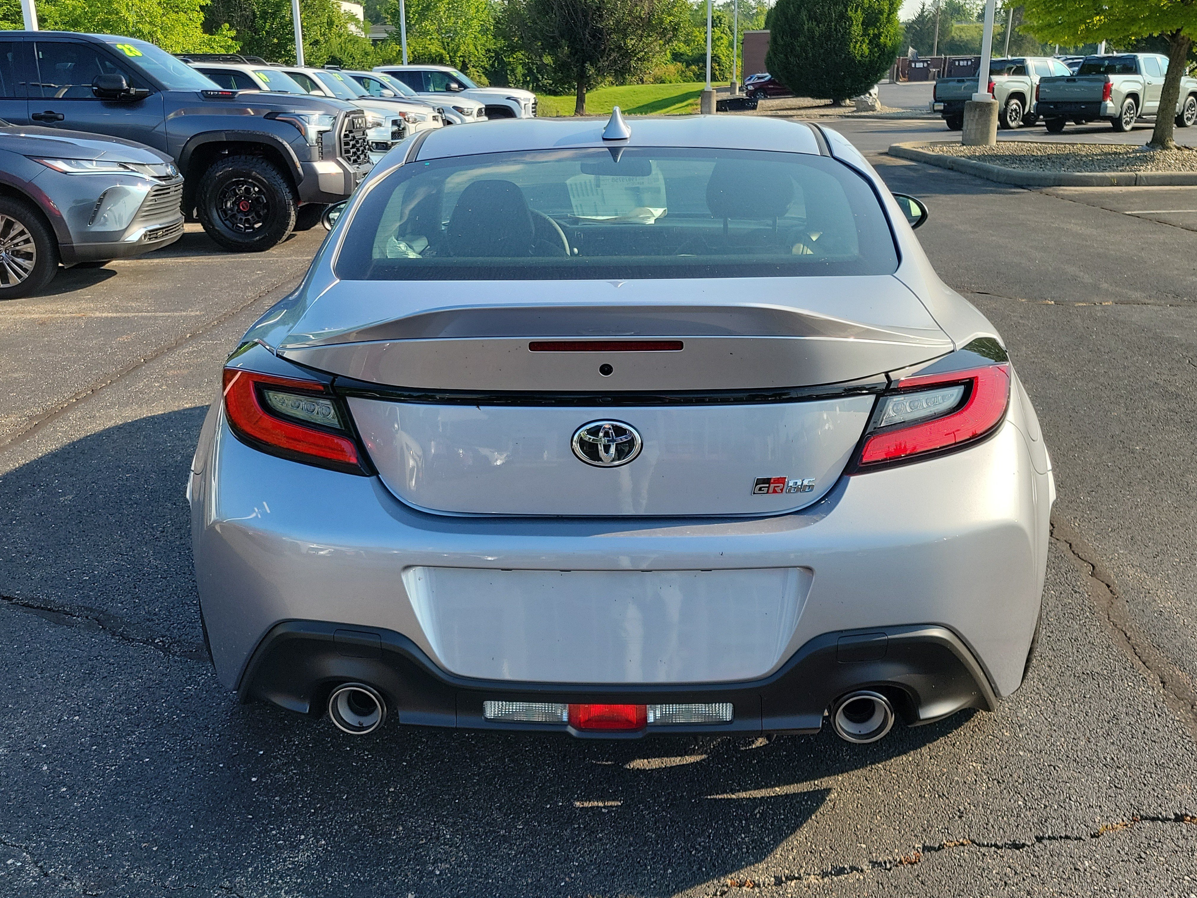 New 2026 Toyota GR86 Premium RWD image 4