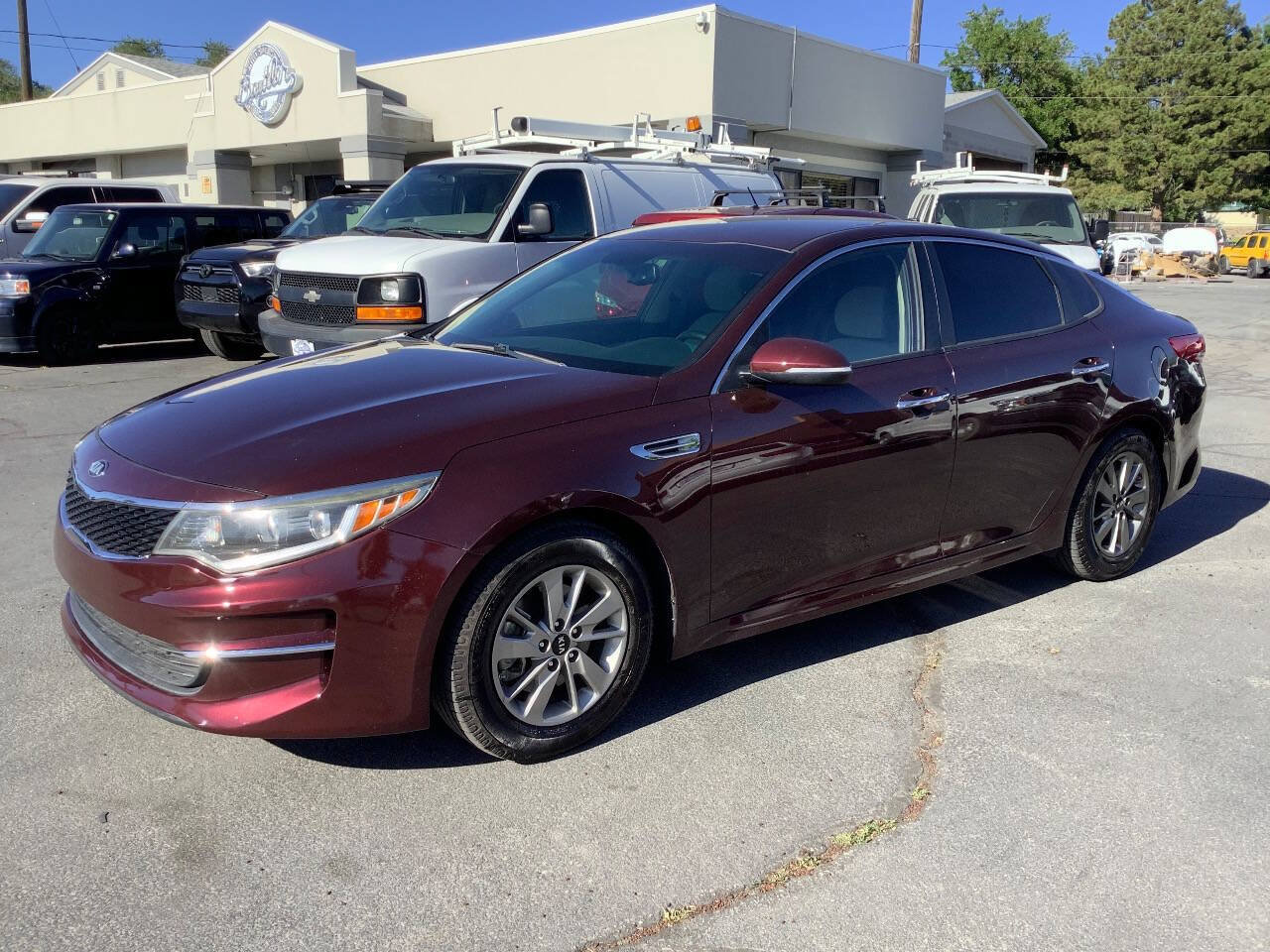 Used 2016 Kia Optima LX w/ Technology Package FWD image 1