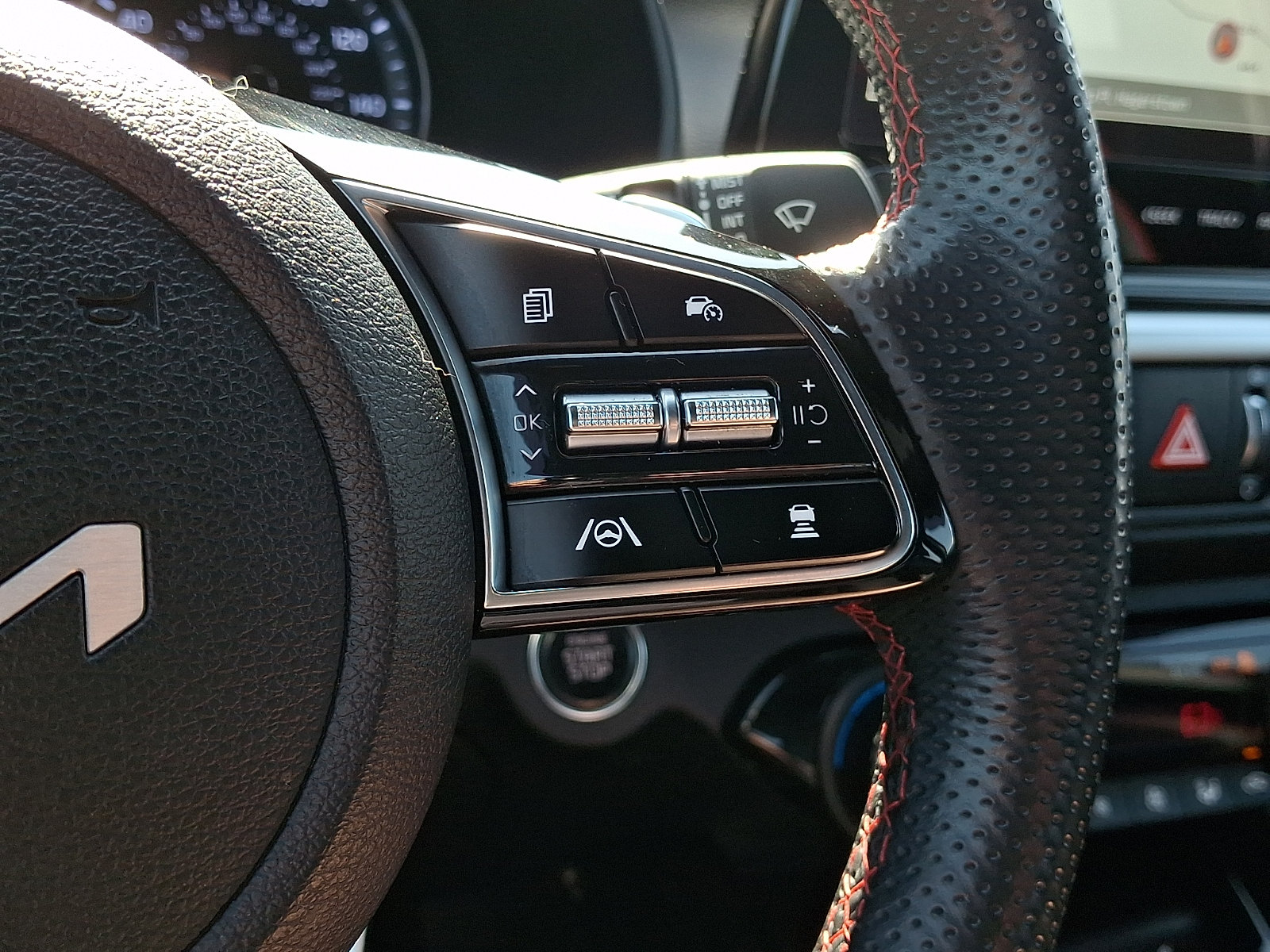 Certified 2023 Kia Forte GT w/ GT2 Package FWD image 22