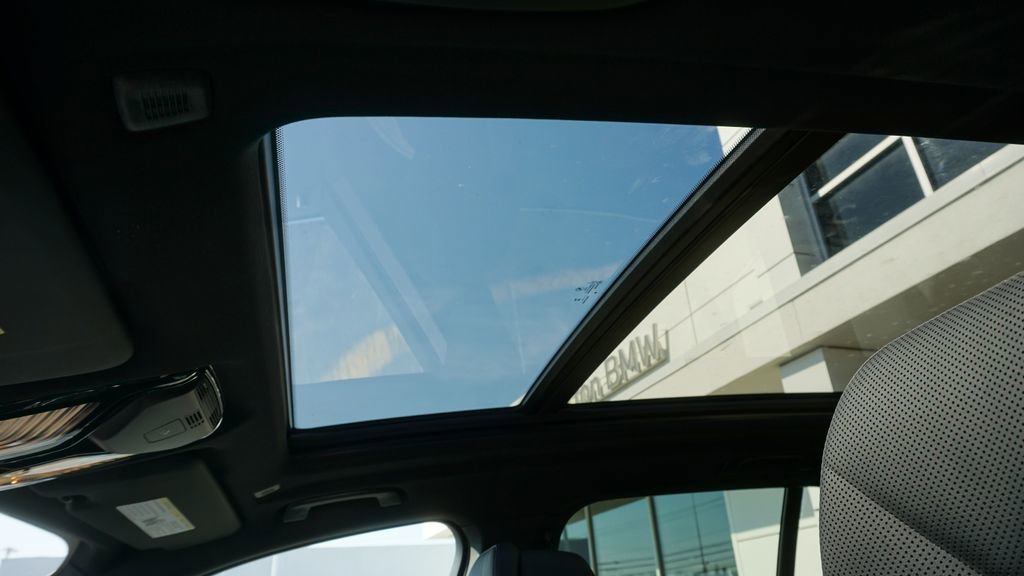 New 2026 BMW X5 xDrive50e image 16