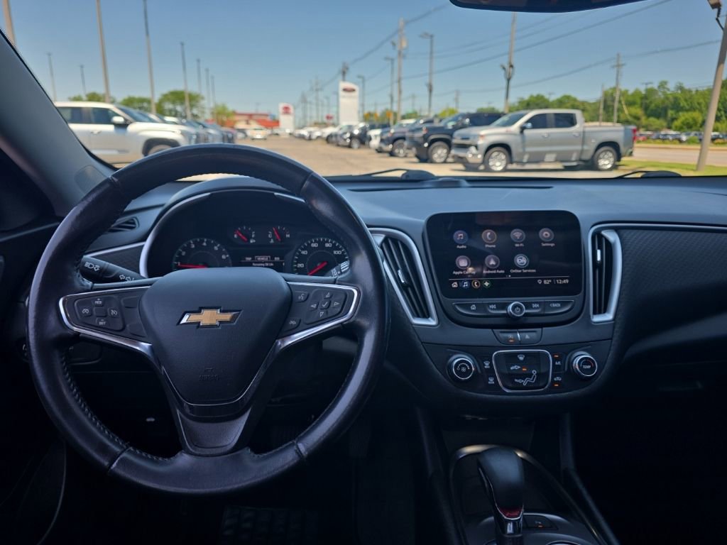 Used 2021 Chevrolet Malibu RS FWD image 12