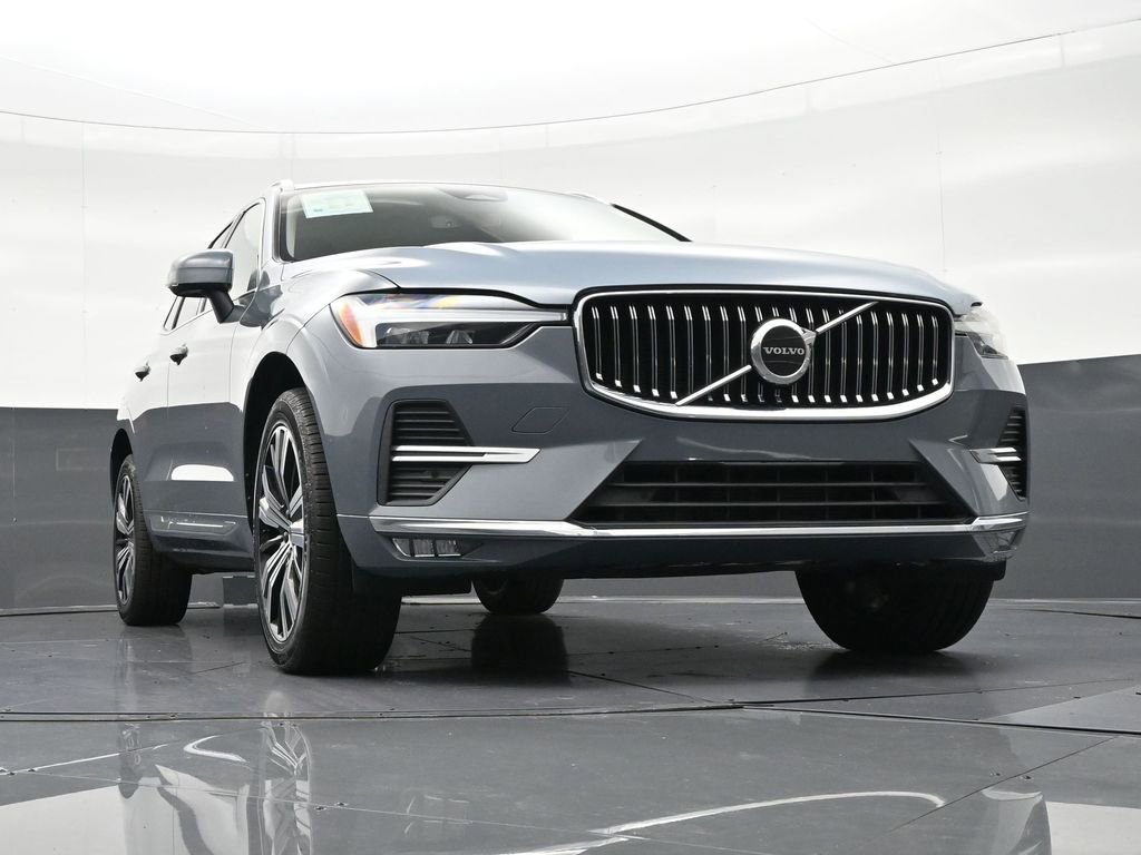 Used 2022 Volvo XC60 B5 Inscription image 30