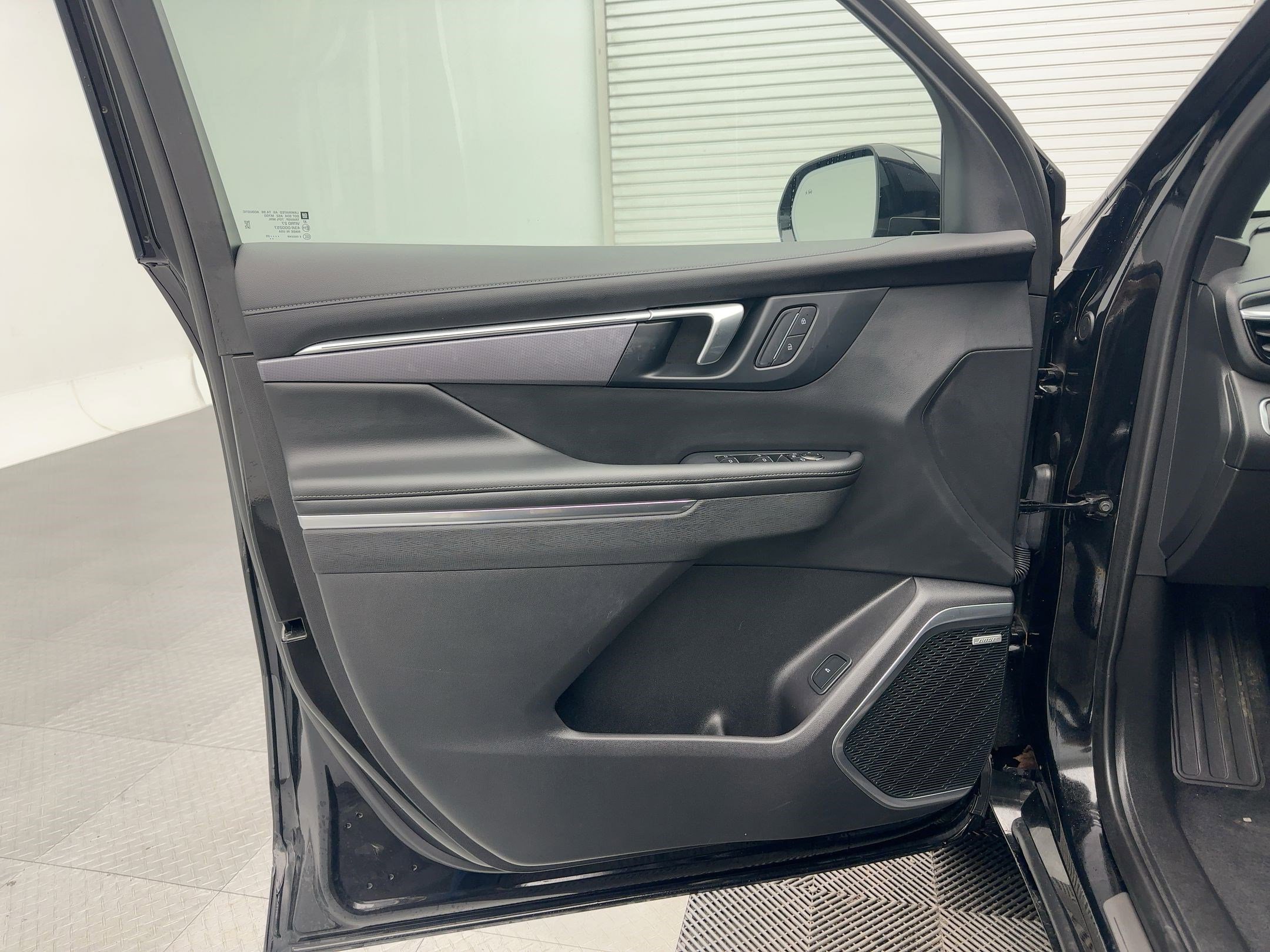 Used 2025 Buick Enclave Sport Touring image 21