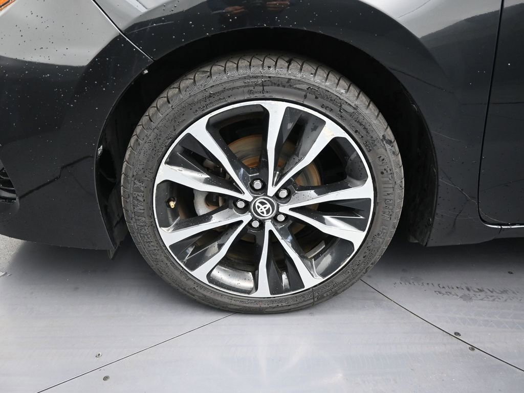 Used 2018 Toyota Corolla LE image 9