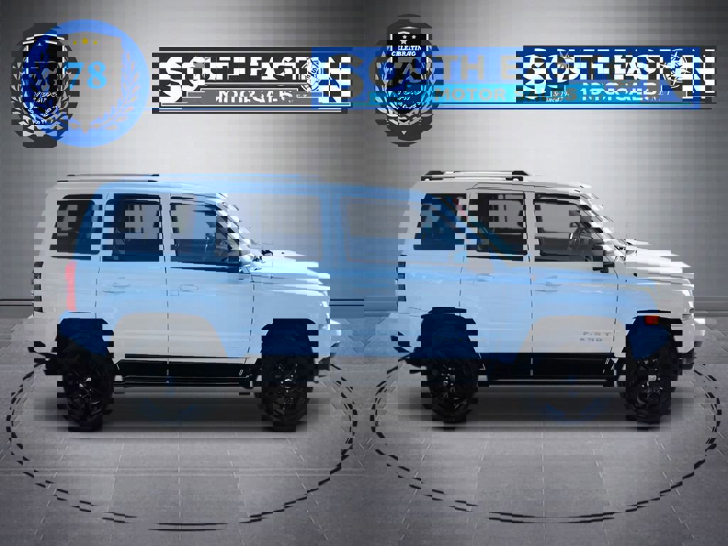 Used 2017 Jeep Patriot High Altitude image 8