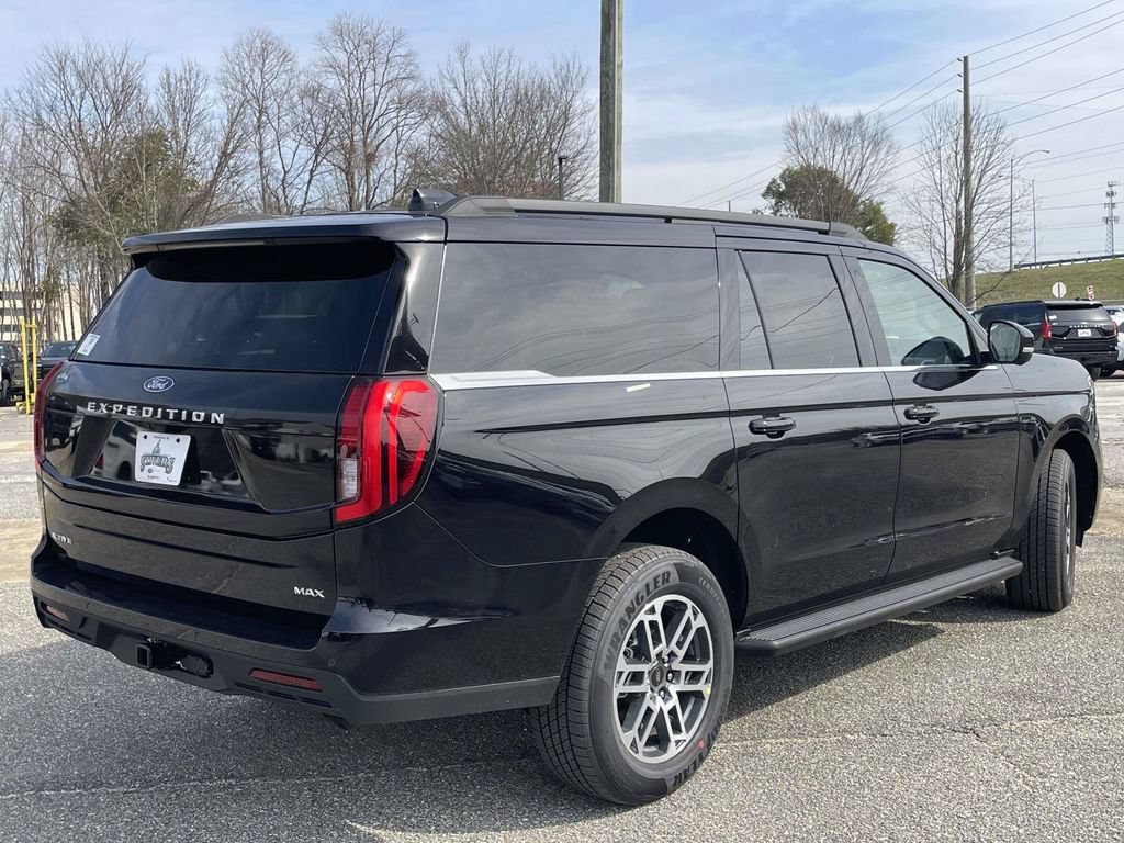 New 2026 Ford Expedition Max Active RWD image 3