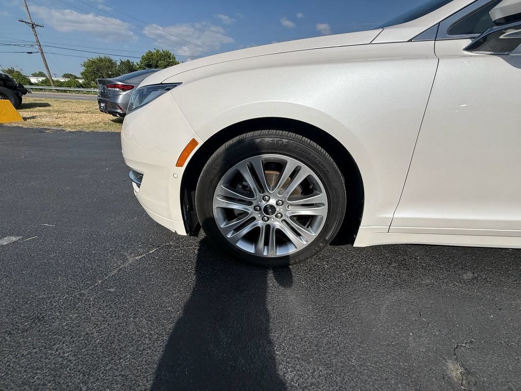 Used 2014 Lincoln MKZ Hybrid w/ Equipment Group 202A Reserve FWD image 9