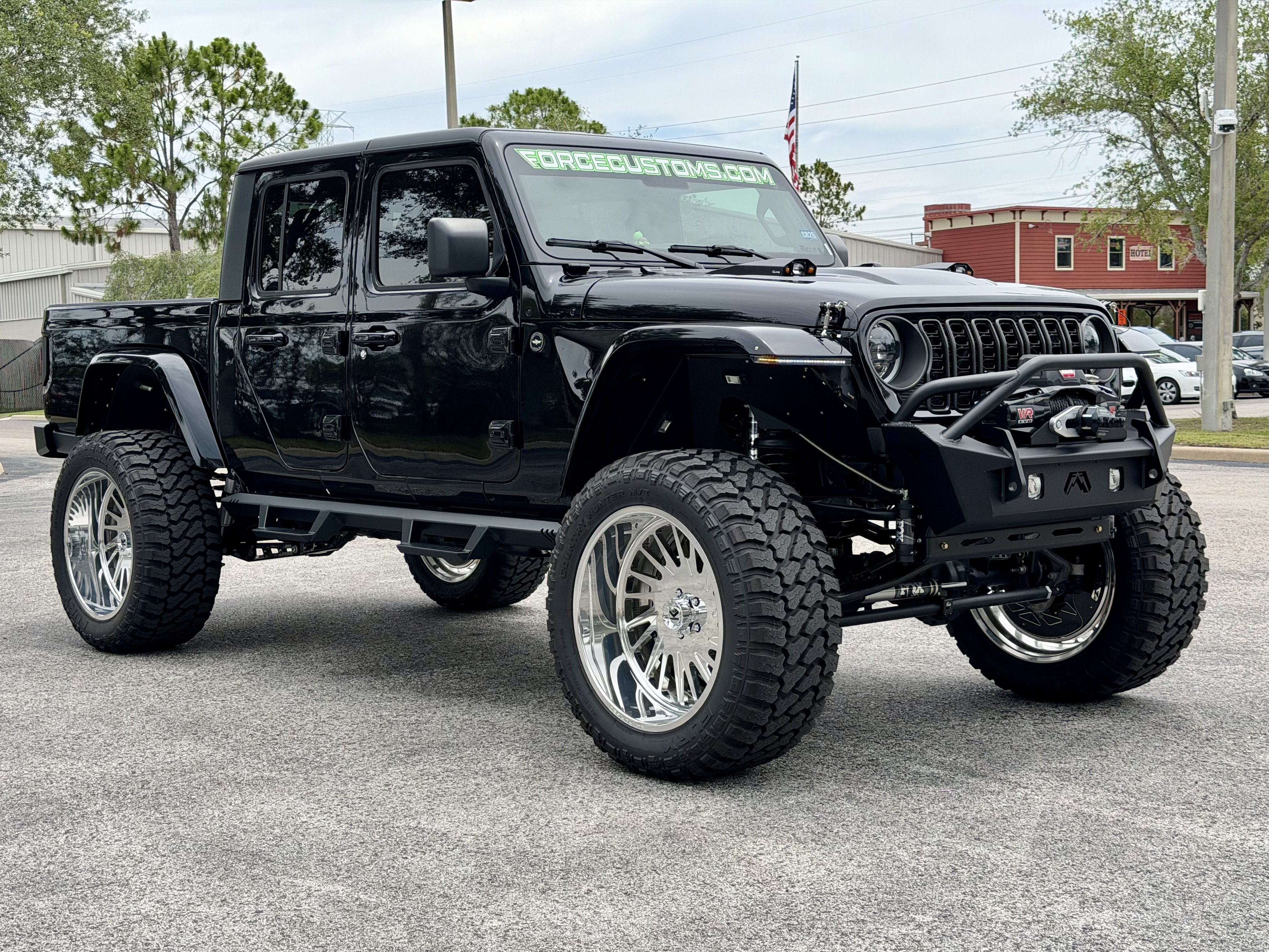 Used 2024 Jeep Gladiator Sport AWD/4WD image 7