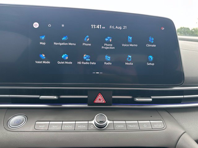 Used 2024 Hyundai Elantra SEL FWD image 29