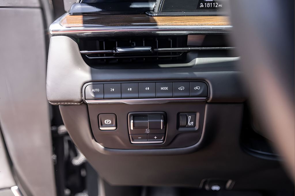 Certified 2024 Cadillac Escalade ESV Sport Platinum w/ LPO, ONYX Package AWD/4WD image 13