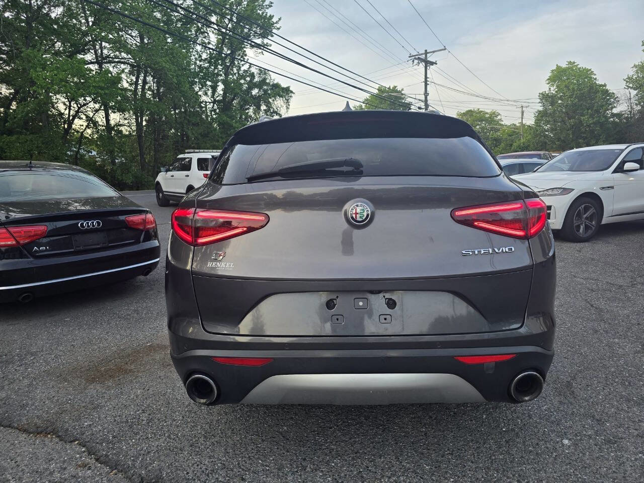 Used 2018 Alfa Romeo Stelvio Sport w/ Quick Order Package 22J Sport image 8