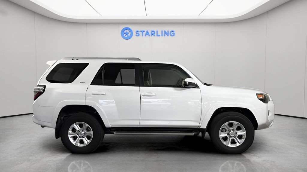 Used 2015 Toyota 4Runner SR5 AWD/4WD image 11