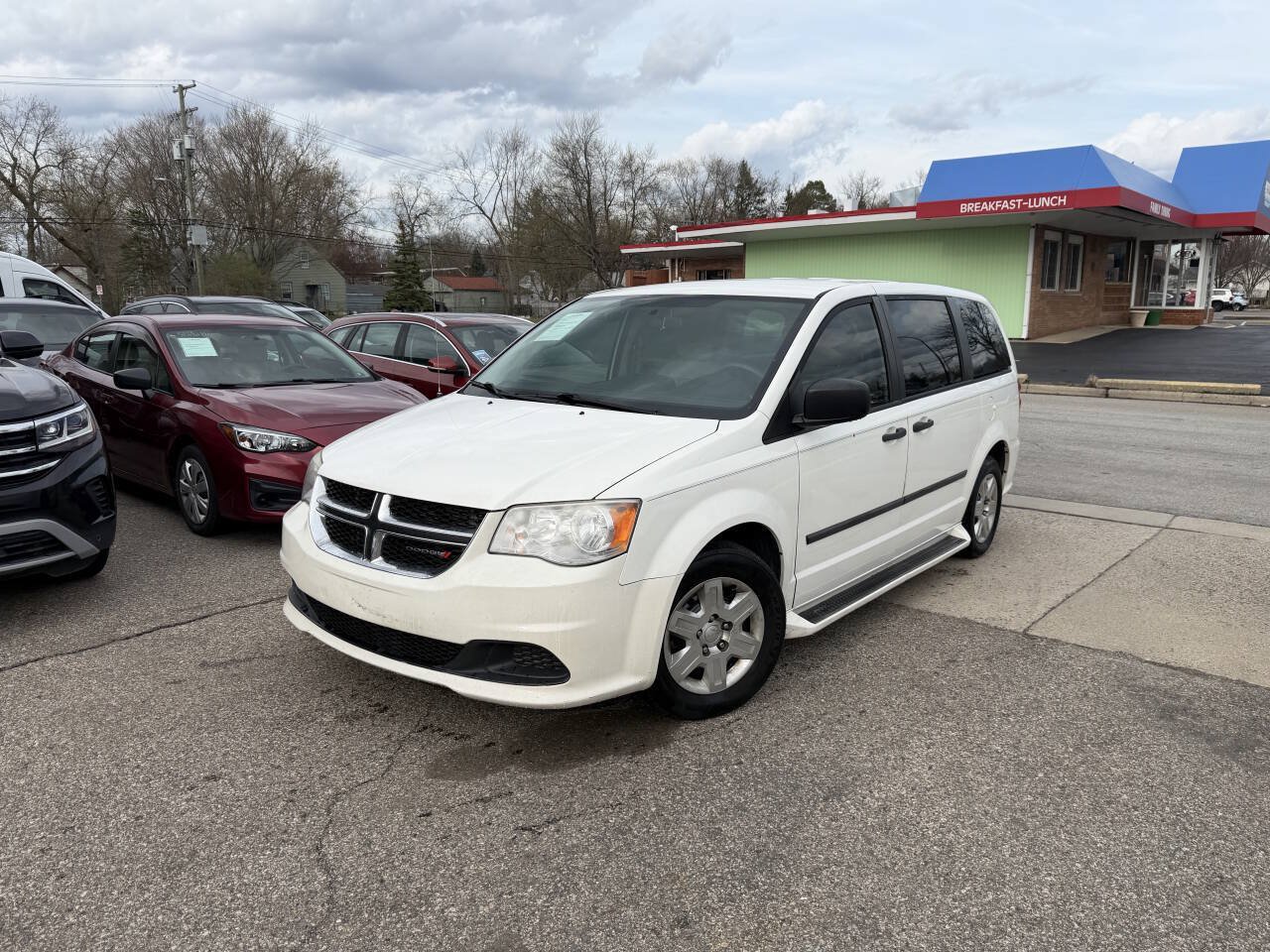 Used 2013 Dodge Grand Caravan American Value Package FWD image 2