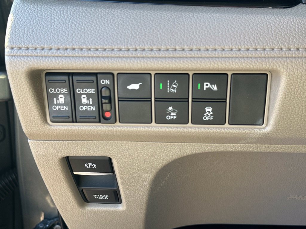 Used 2018 Honda Odyssey Elite image 20